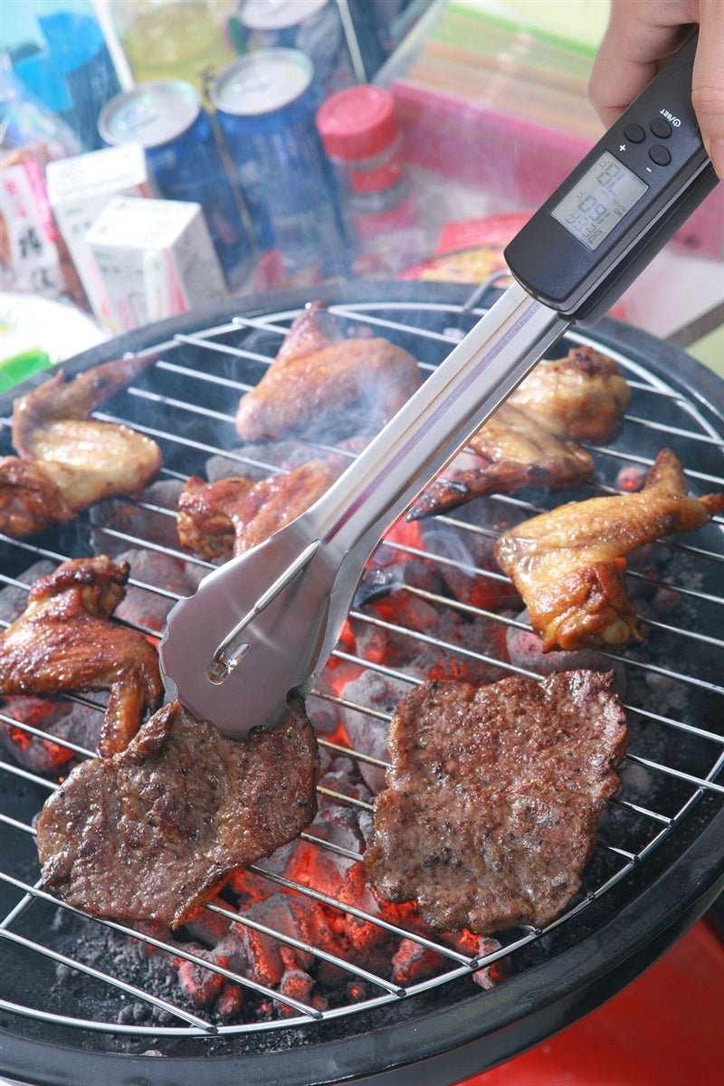 Man Law Digital BBQ Tongs