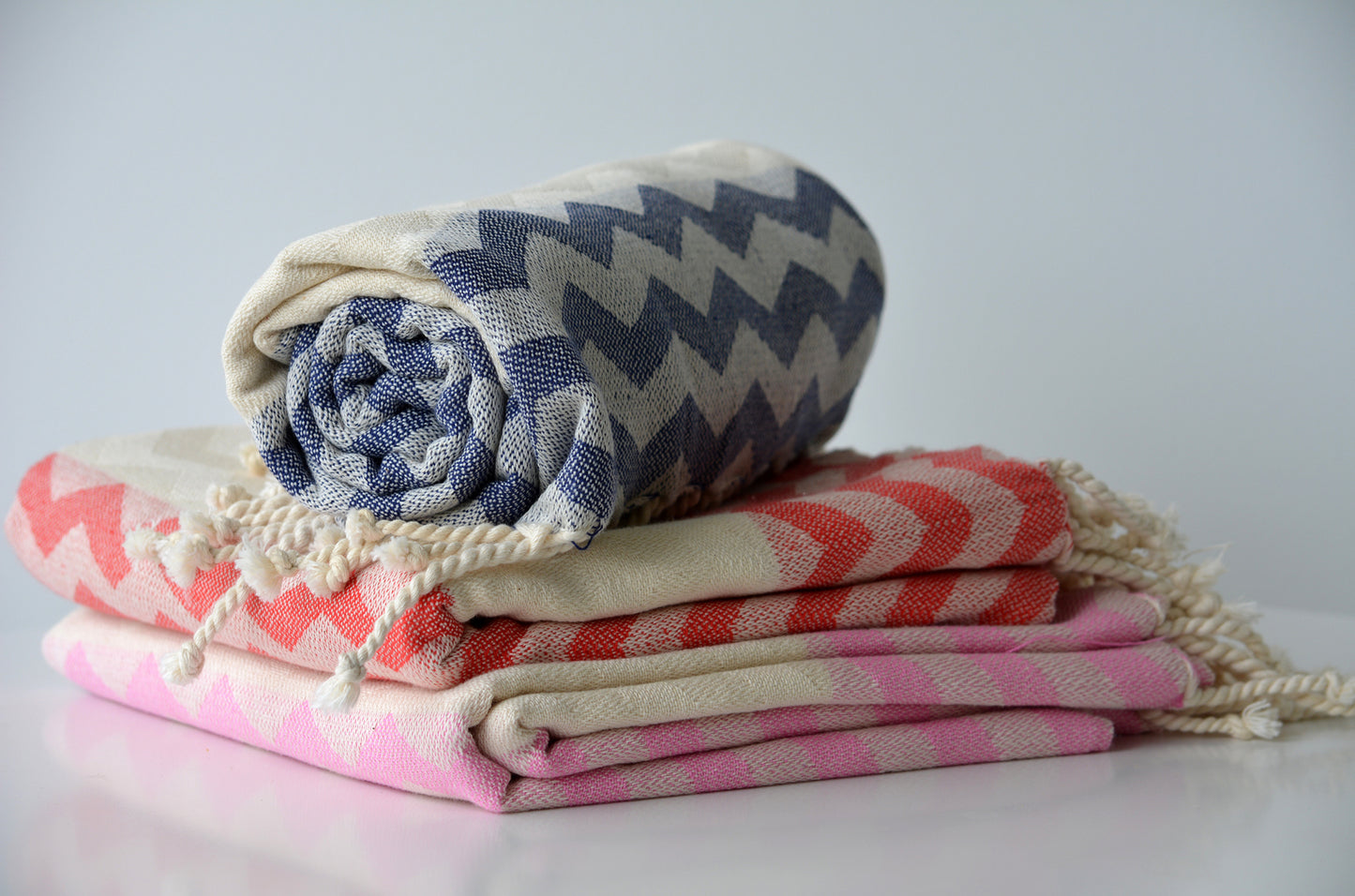 Compact Lifestyle Beach Wave Turkish Towel – Red