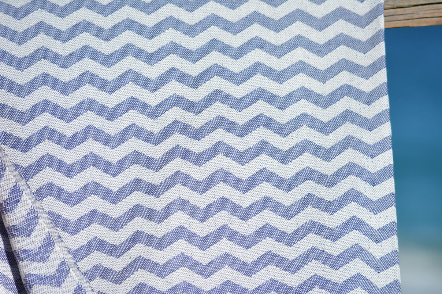 Compact Lifestyle Beach Wave Turkish Towel – Blue
