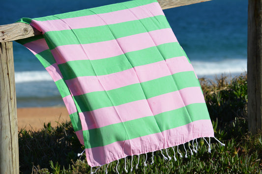 Compact Lifestyle Beach Daze Turkish Towel – Pink/Green