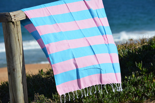 Compact Lifestyle Beach Daze Turkish Towel – Pink/Light Blue